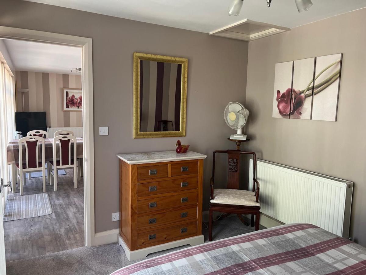 ออร์ชาร์ด ไซด์ เบด แอนด์ เบรกฟาสต์ Bed & Breakfast Hanley Swan ภายนอก รูปภาพ